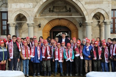 'Minik Yiğidolar Takımına Sahip Çıkıyor' Projesi