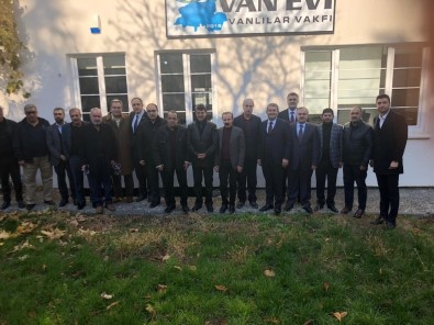 Necdet Takva'dan Vanlılar Vakfına Ziyaret