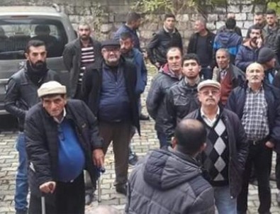 Pazarcık'ta 44 kişi CHP'den istifa etti