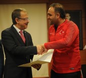 TEKERLEKLİ SANDALYE BASKETBOL - Sanko Üniversitesi'nde 'Engelleri Aşmak' Konulu Sempozyum