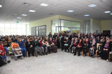 Tarsus Belediyesi'nde Toplu Konut İçin Kura Heyecanı Yaşandı