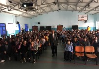 UYUŞTURUCUYLA MÜCADELE - Bağımlılıkla Mücadelede Spor Ve Okumanın Önemi