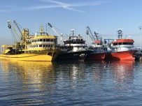 BATı KARADENIZ - (Özel) Balıkçılar Tonlarca Hamsiyle Döndüler
