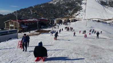 Zigana'da Kızak Keyfi Hızlı Başladı