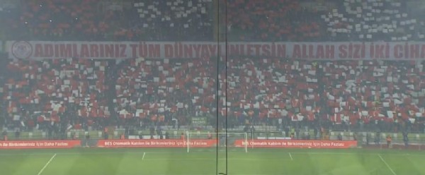 Konyaspor taraftarından Afrin koreografisi
