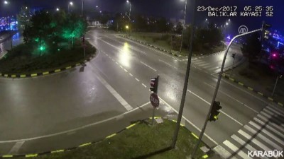 Karabük'teki Trafik Kazaları MOBESE Kameralarına Yansıdı