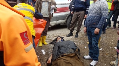 Freni Patlayan İşçi Servisi Evin Duvarına Çarptı Açıklaması 16 Yaralı