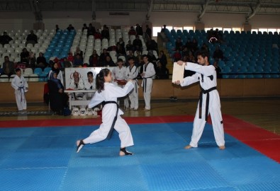 Taekwondocular Kemer Sınavında Ter Döktü