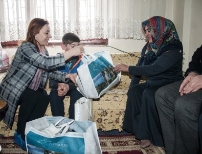 Vali Zorluoğlu'nun Eşi Sevcan Zorluoğlu'nun Aile Ziyaretleri Devam Ediyor