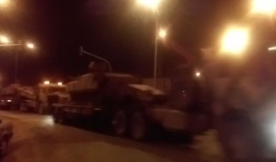 Afrin'e Askeri Sevkıyat Sürüyor
