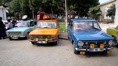Klasik Otomobil Tutkunları Antalya'da Buluştu