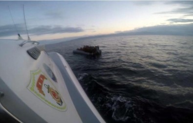 Ege Denizi'nde 43 Kaçak Göçmen Yakalandı