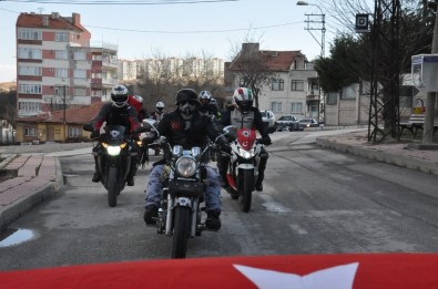 Eskişehir'de 180 Araçla Konvoy Yapıp Asker Olmak İçin Dilekçe Verdiler