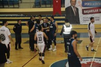 CEMAL UYSAL - Gergin Maçın Son Saniyelerinde Saha İçi Karıştı