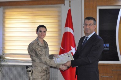 Kaymakamdan Jandarmaya Başarı Belgesi