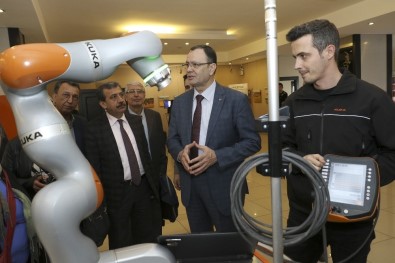 Mersin'de 'Endüstri 4.0 Ve Geleceğin Teknolojileri' Tanıtıldı
