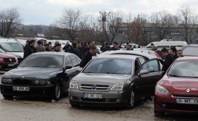 İkinci El Oto Pazarında Bahar Şenliği Erken Başladı