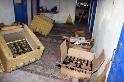 Aksaray'da 84 Şişe Sahte İçkiyle Yakalandı 'İçiciyim' Diye Kendini Savundu