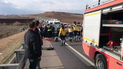 Diyarbakır'da Trafik Kazası Açıklaması 1 Ölü, 1 Yaralı