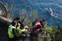 Falezlerde İnsan Zinciriyle Kurtarma Seferberliği