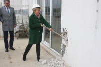 İlk Balyozu Baro Başkanı Ay Vurdu