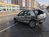 Kayseri'de Trafik Kazası Açıklaması 1 Yaralı