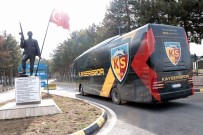 UMUT BULUT - Kayserispor'dan Komandolara Ziyaret