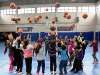 NÜFUS CÜZDANI - Küçükçekmece'de Kış Spor Okulları Başladı