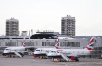 UÇAK PİSTİ - Londra Şehir Havalimanı Yeniden Trafiğe Açıldı