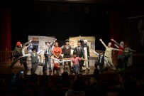 EROL GÜNAYDIN - Minikler Tiyatrocuya, Resim Defterleri Bilete Dönüştü