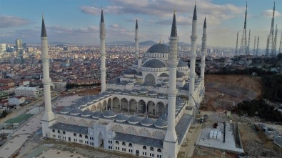(Özel) Yüzde 95'İ Tamamlanan Çamlıca Camii'nin Havadan Görüntülendi