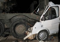 Hatay'da minibüs askeri araca çarptı: 4 ölü, 10 yaralı