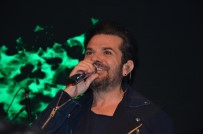 KENAN DOĞULU - 'Bugün hava kalp yağışlı olsun'