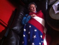 CAN DÜNDAR - Can Dündar'dan Amerikan bayrağına sarılı fotoğrafıyla ilgili komik açıklama