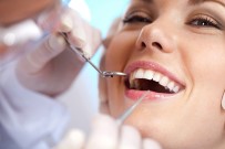 KANAL TEDAVISI - Kanal tedavisi ile diş çekimi önlenebilir