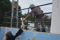 AHMET KARAKAYA - Kozlu'da Mehmetçiklere 14 Şubat Sürprizi