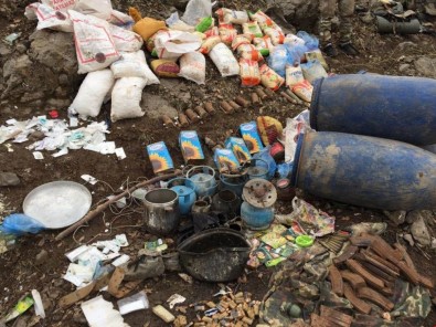 Şırnak'ın Cudi Dağı'nda 2 Mağara Ve Bir Barınak İmha Edildi