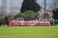 Taraftardan Samsunspor'a 'Sevgi' Gösterisi