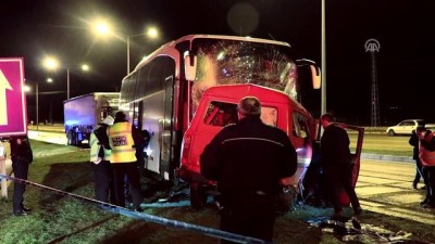 Amasya'da Yolcu Otobüsü İle Minibüs Çarpıştı Açıklaması 1 Ölü, 4 Yaralı