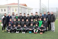 SAKARYASPOR - Sakaryaspor Altyapıdan 5 Sporcu İle Profesyonel Kontrat İmzaladı