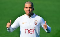 SARı KART - Sofiane Feghouli Açıklaması 'Rakiplerimizden Çok Bizim Ne Yapacağımız Önemli'