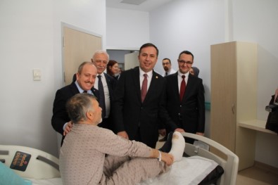 AK Parti'den Hastane Ziyareti