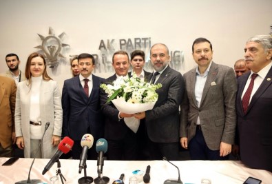 AK Parti İzmir'de Şengül Dönemi Başladı