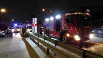 Kadıköy'de Otomobil Bariyerlere Çarptı Açıklaması 2 Yaralı