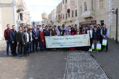 KBÜ'de Okuyan Uluslararası Öğrenciler 'Payitaht Abdülhamid' Setini Gezdi