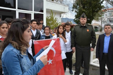 Köyceğizli Öğrencilerden Mehmetçik'e Mektuplu Destek