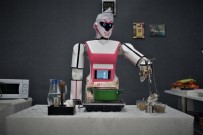 İNSANSI ROBOT - Milli Robot ADA GH5 Günlük Hayatta