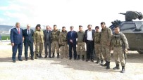 ÇIN SEDDI - AK Parti'li Baybatur Sınırda Mehmetçikle Buluştu