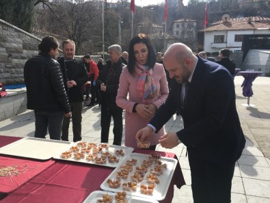 Kızılcahamam'da Şehitler İçin Lokma Dağıtıldı