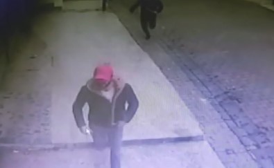 Bahçelievler'de Doktora Saldıran 3 Kişi Kameralara Yakalandı